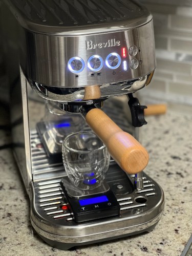 Breville Bambino eszpresszógép csupasz szűrőtalppal és mérleggel